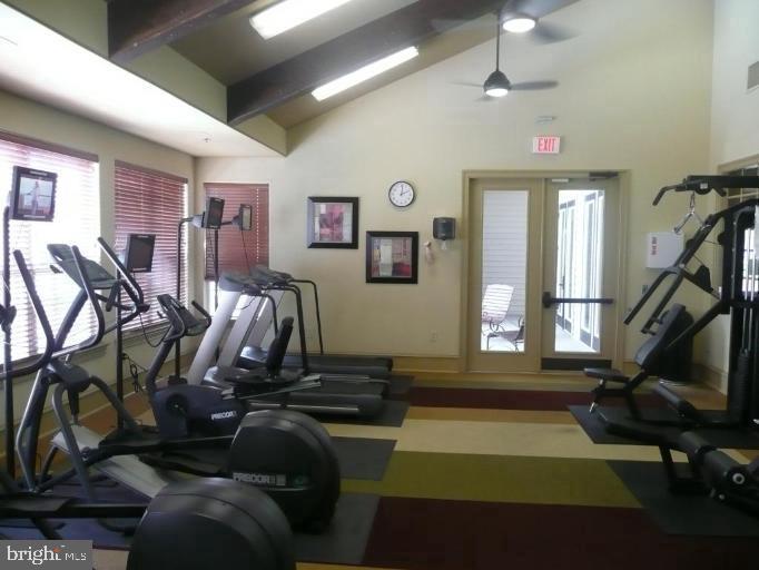 12957 CENTRE PARK CIR #401