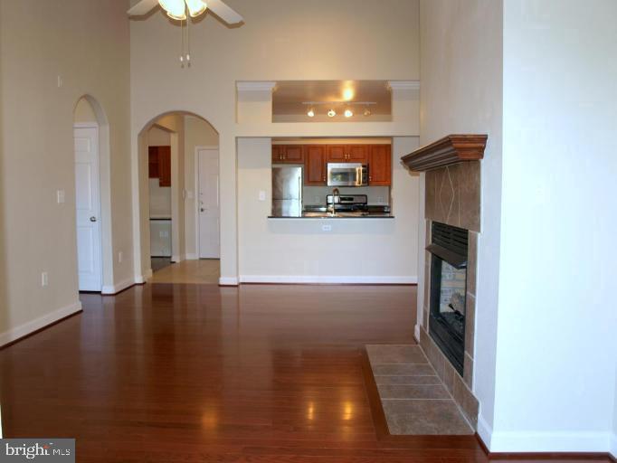 12957 CENTRE PARK CIR #401
