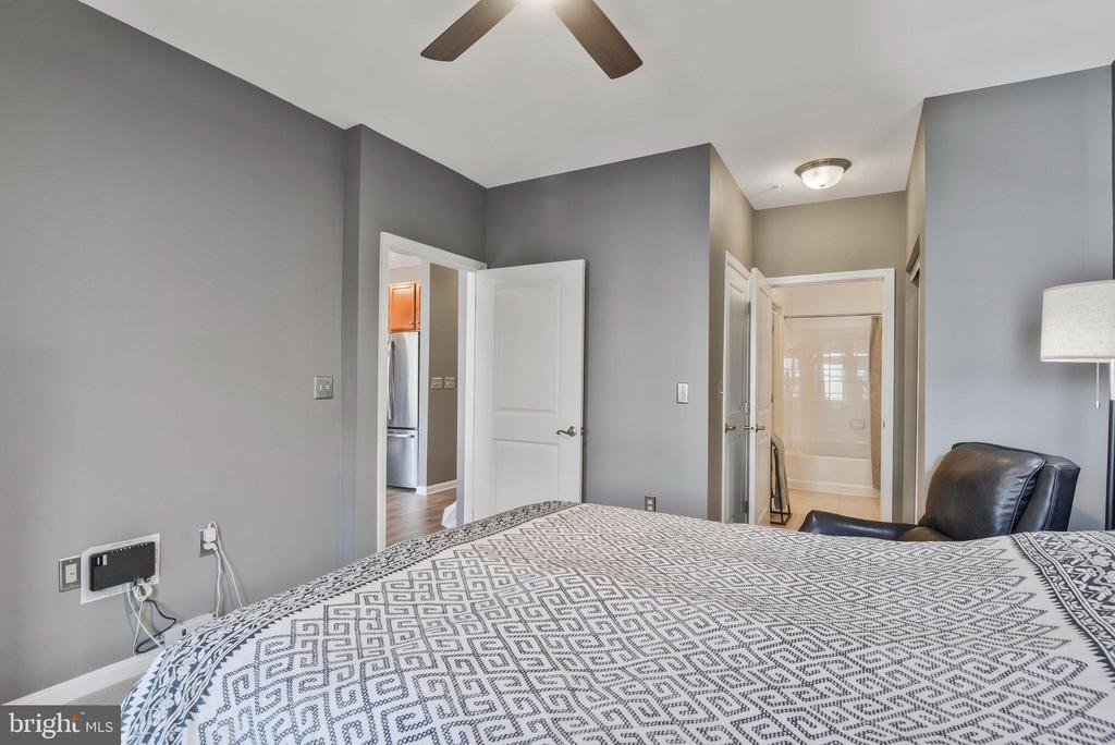 2665 Prosperity Ave #305