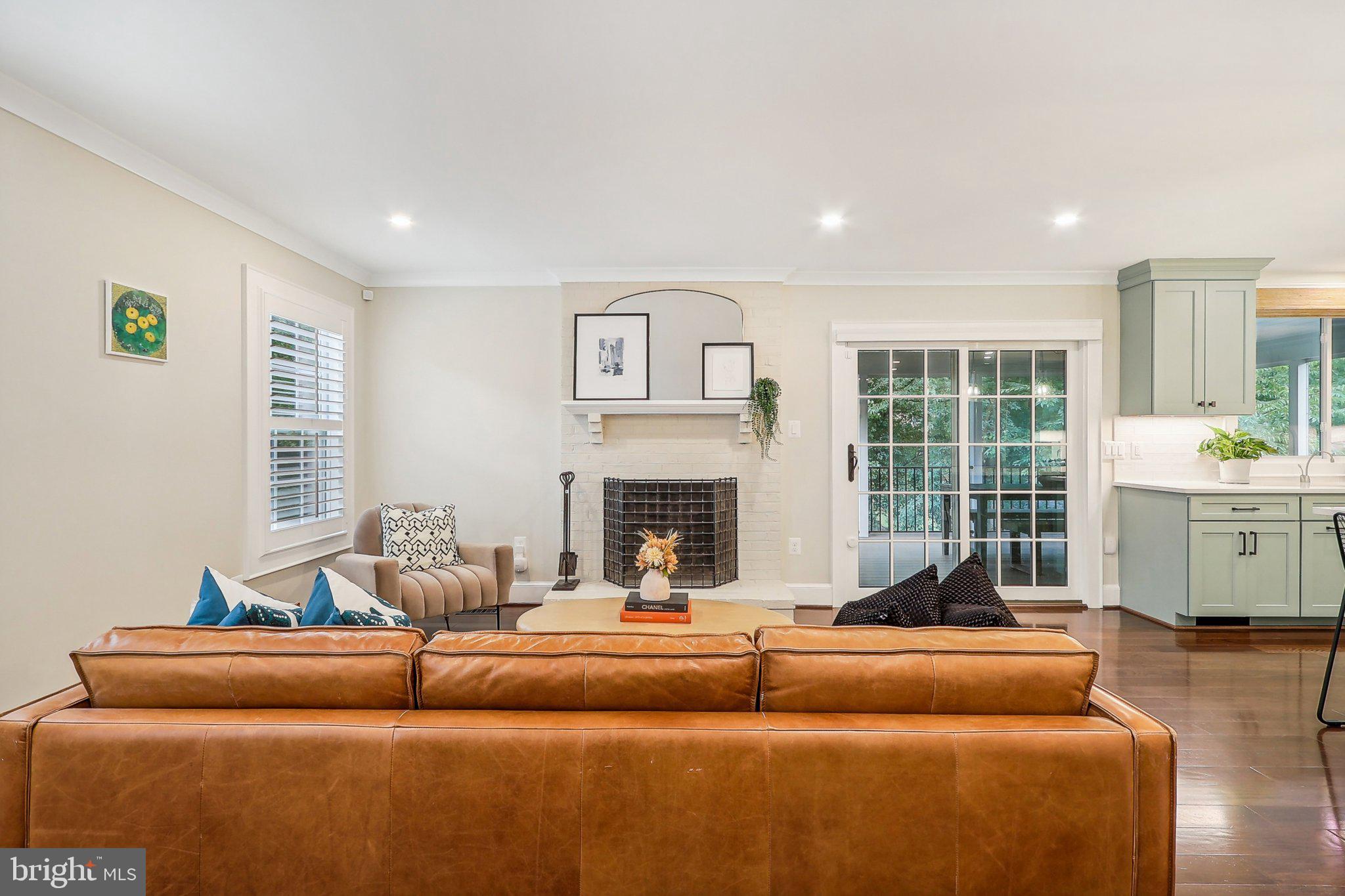 2231 Casemont Dr
