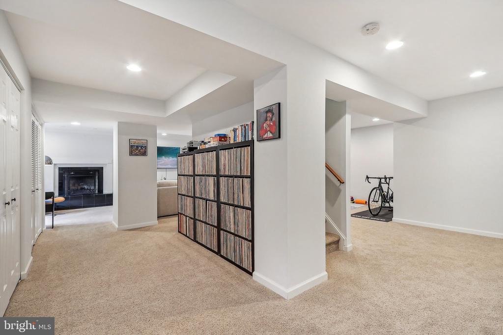 2231 Casemont Dr