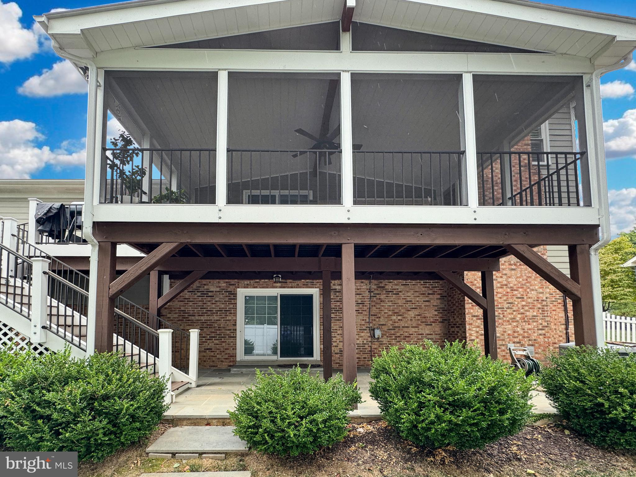 2231 Casemont Dr