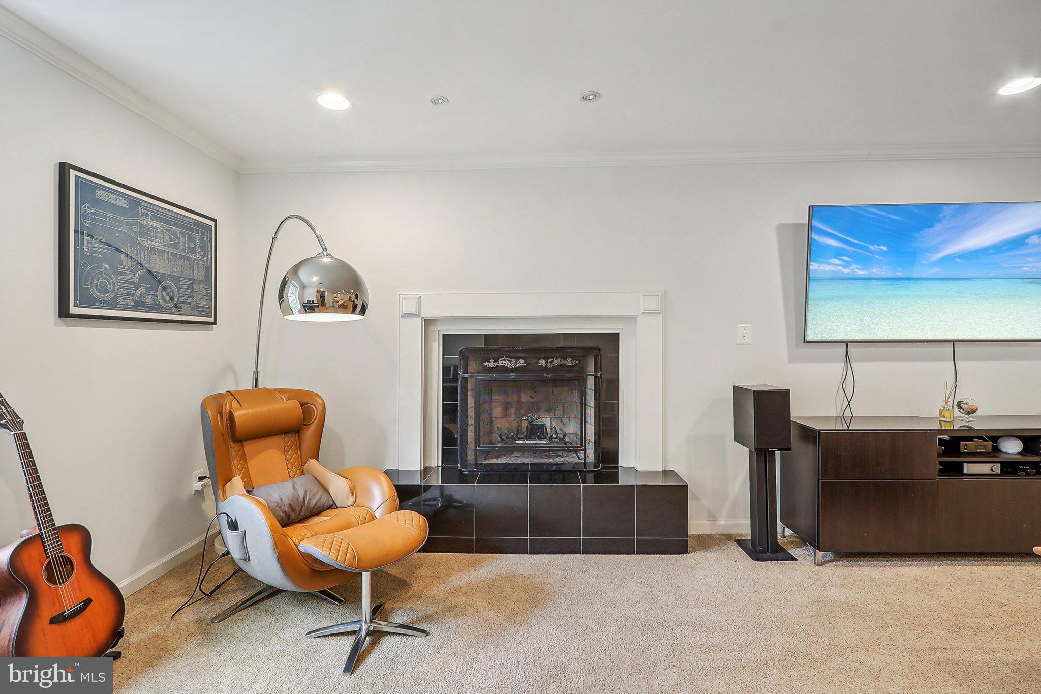 2231 Casemont Dr