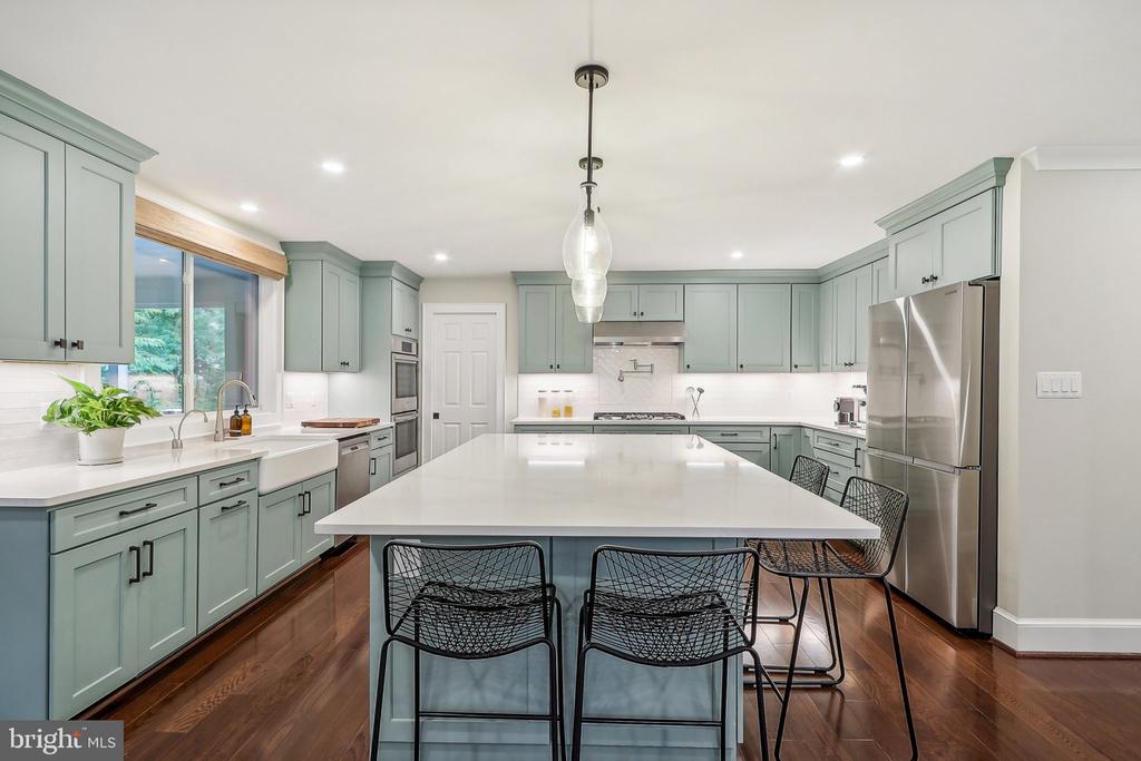 2231 Casemont Dr