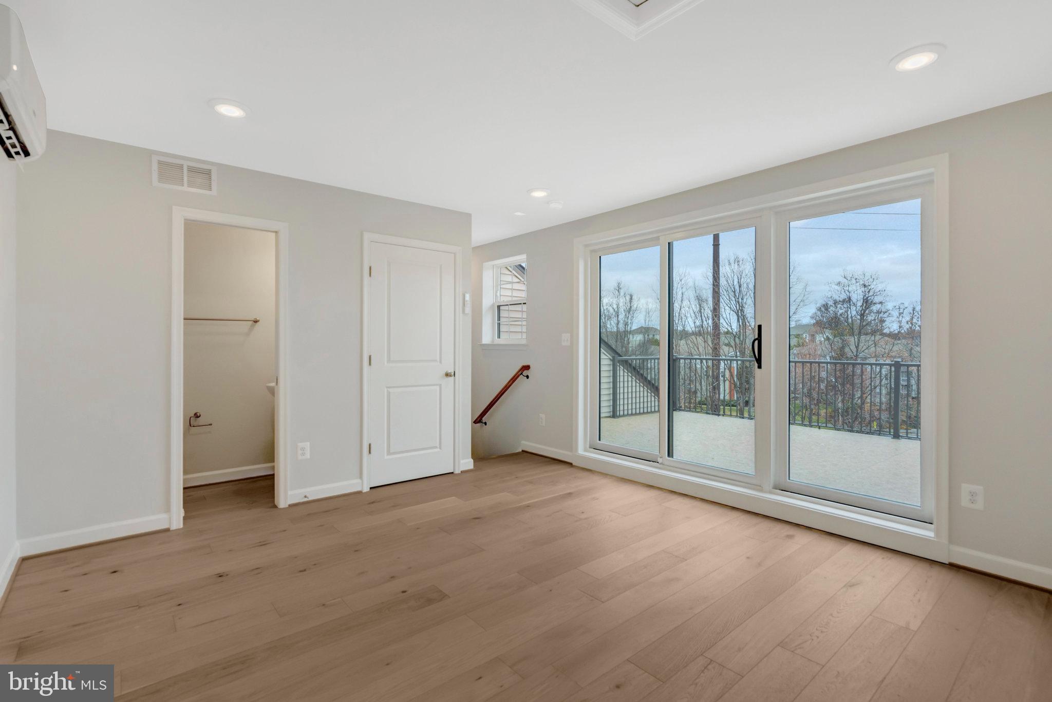 05 Fair Lakes Ct