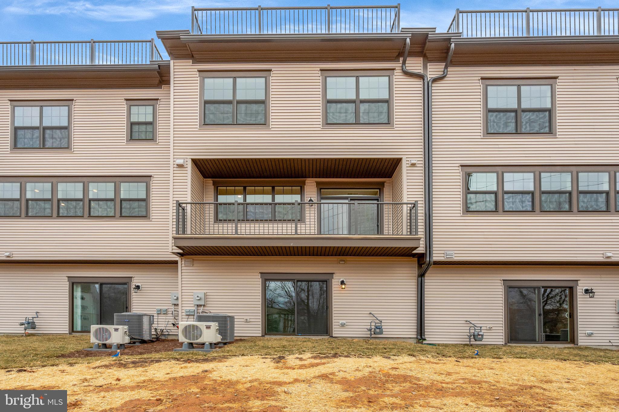 05 Fair Lakes Ct