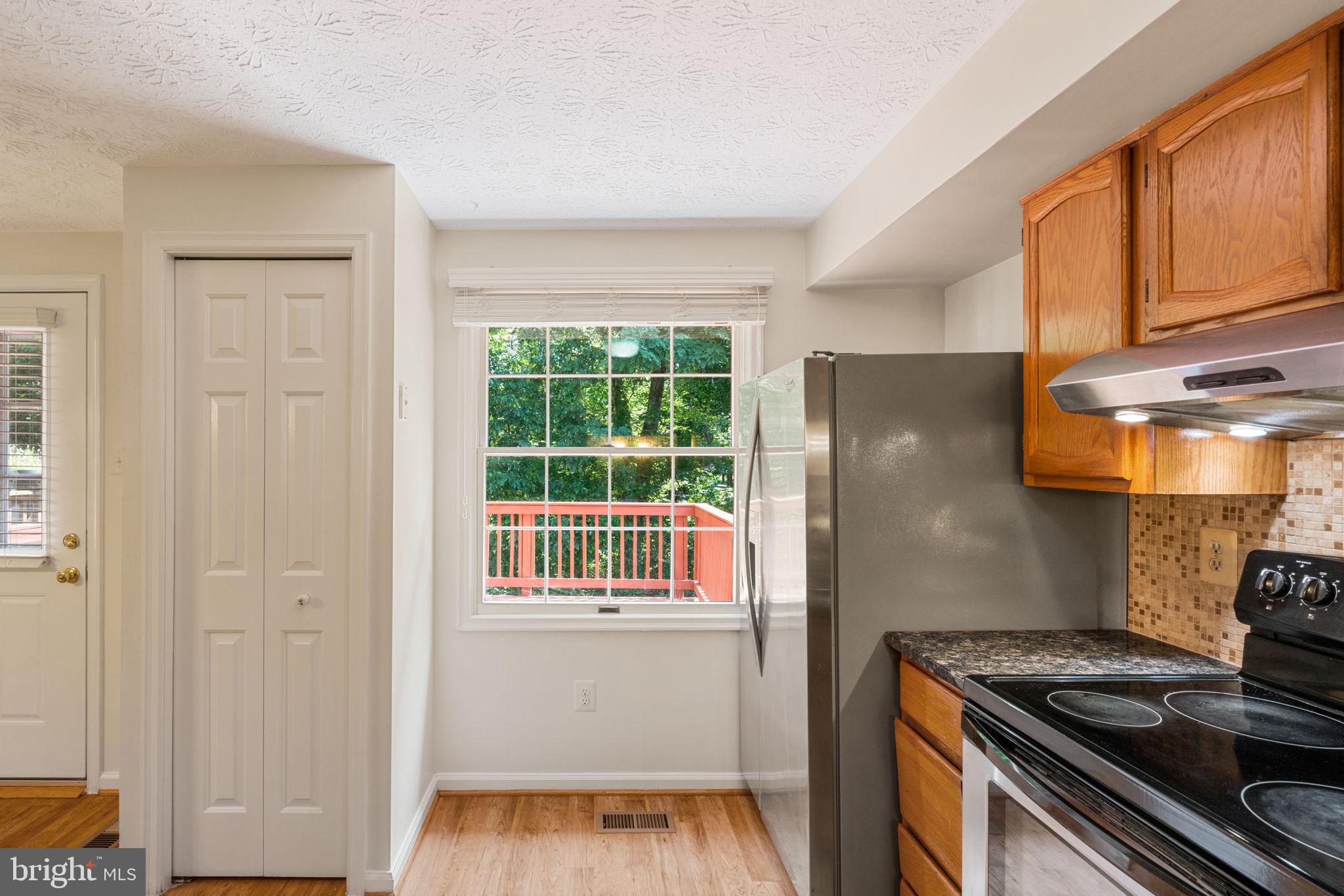 1528 POPLAR GROVE DR