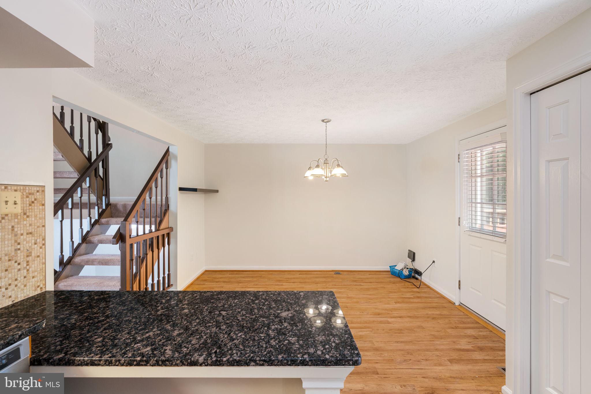 1528 POPLAR GROVE DR