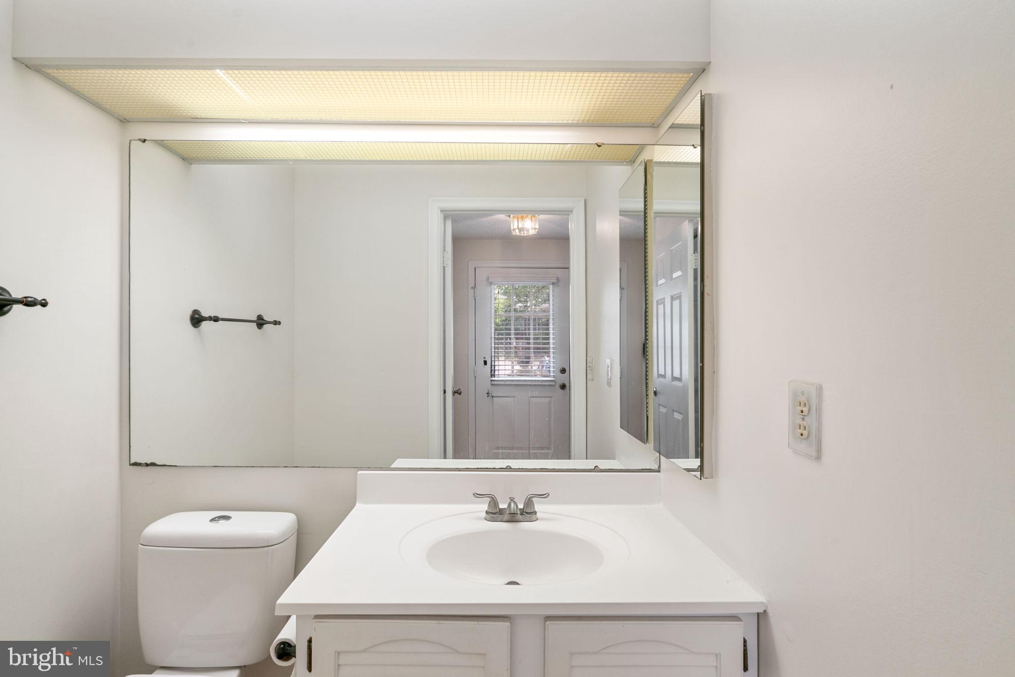 1528 POPLAR GROVE DR