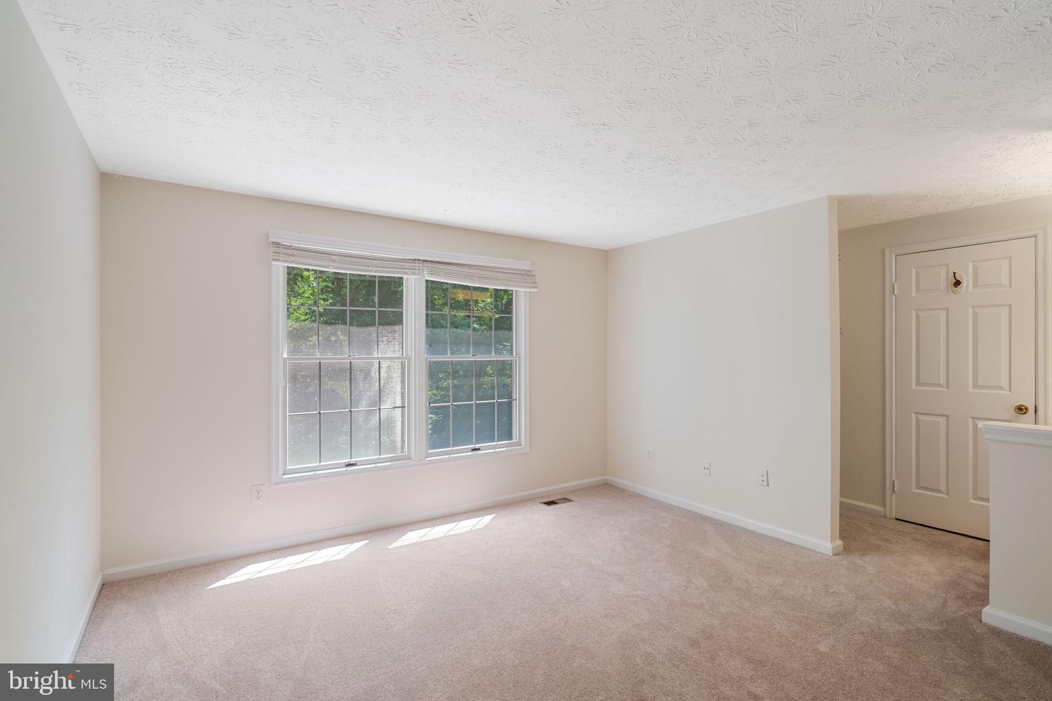 1528 POPLAR GROVE DR