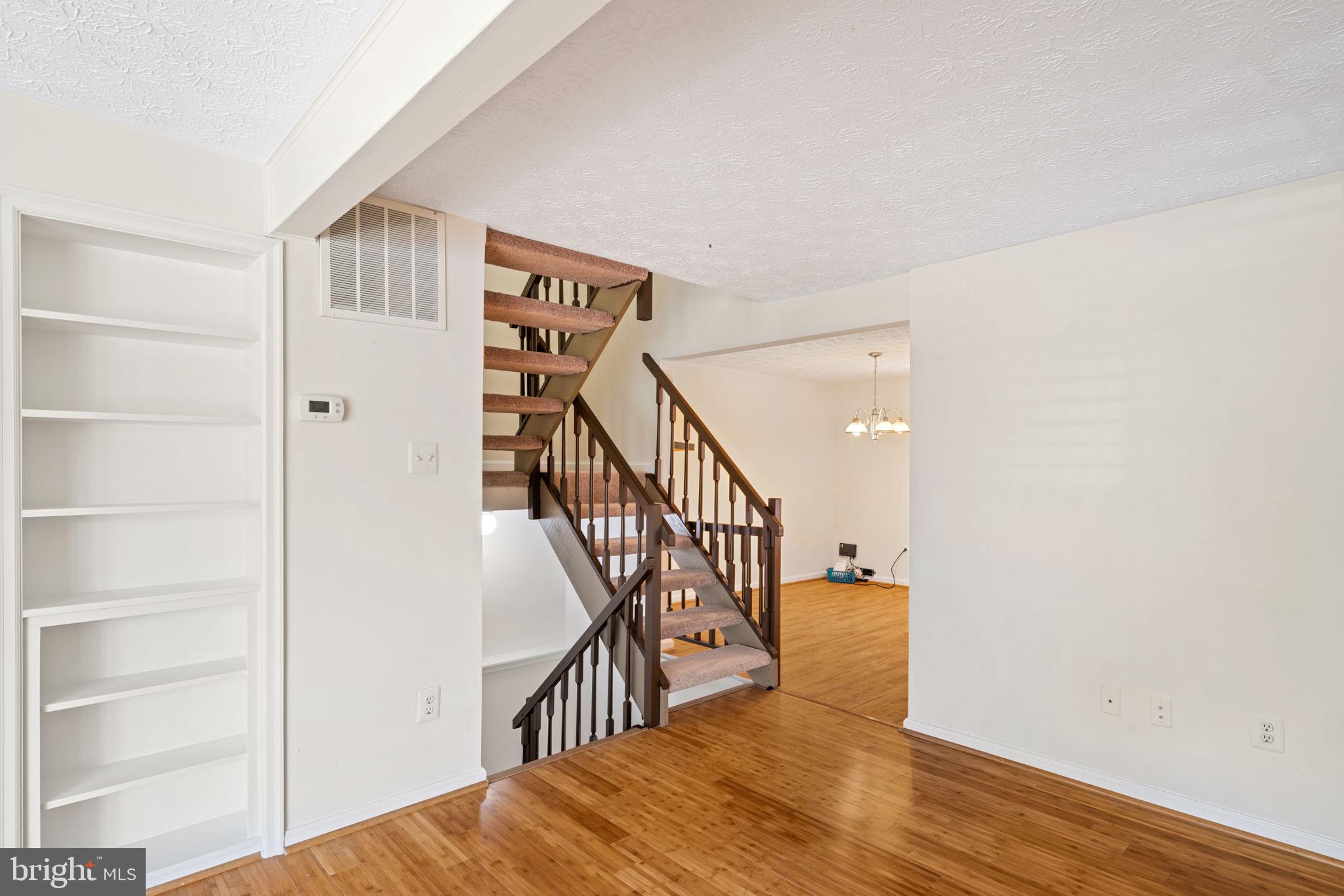 1528 POPLAR GROVE DR