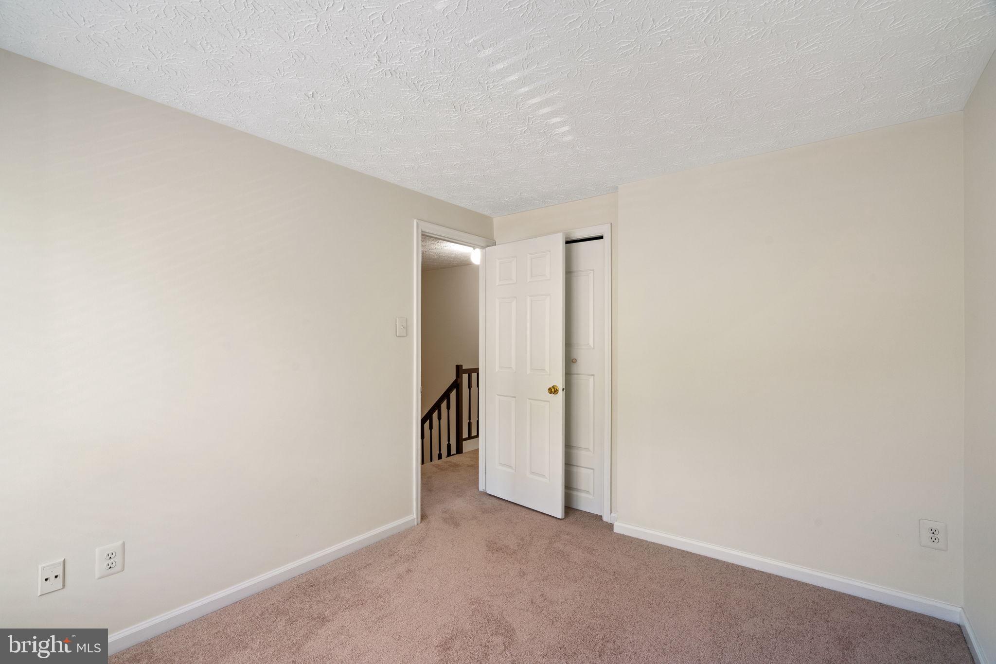 1528 POPLAR GROVE DR