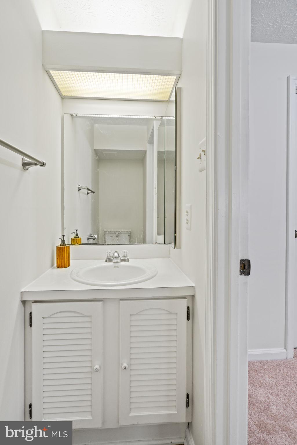 1528 POPLAR GROVE DR