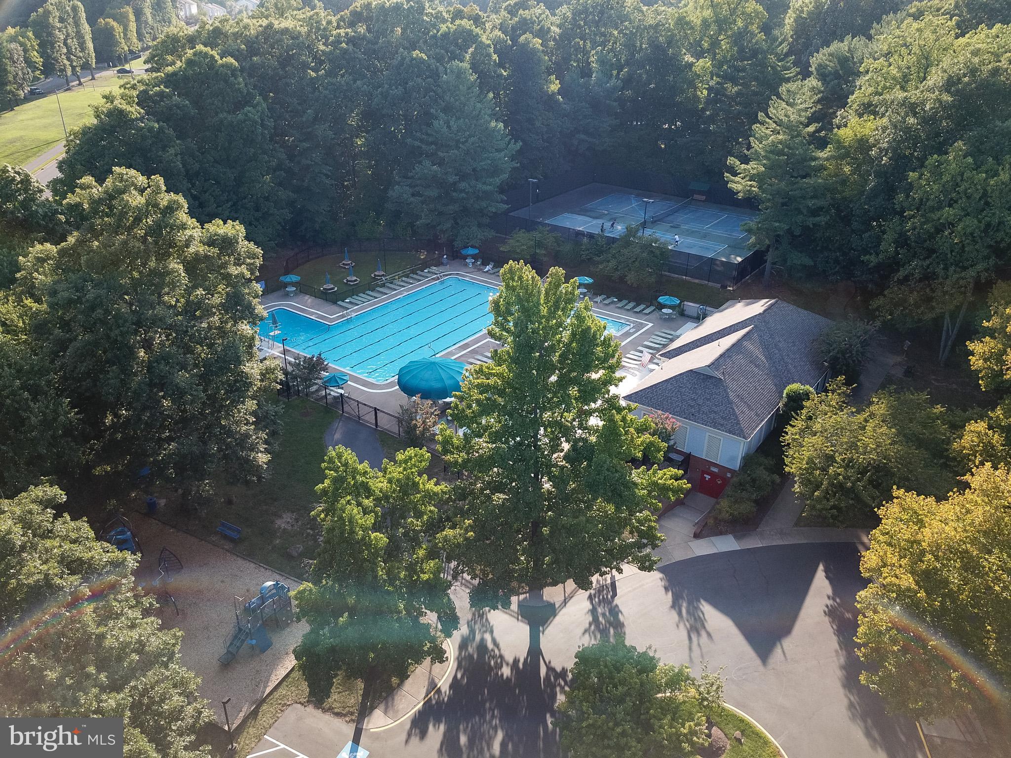 6012 ROCKTON COURT