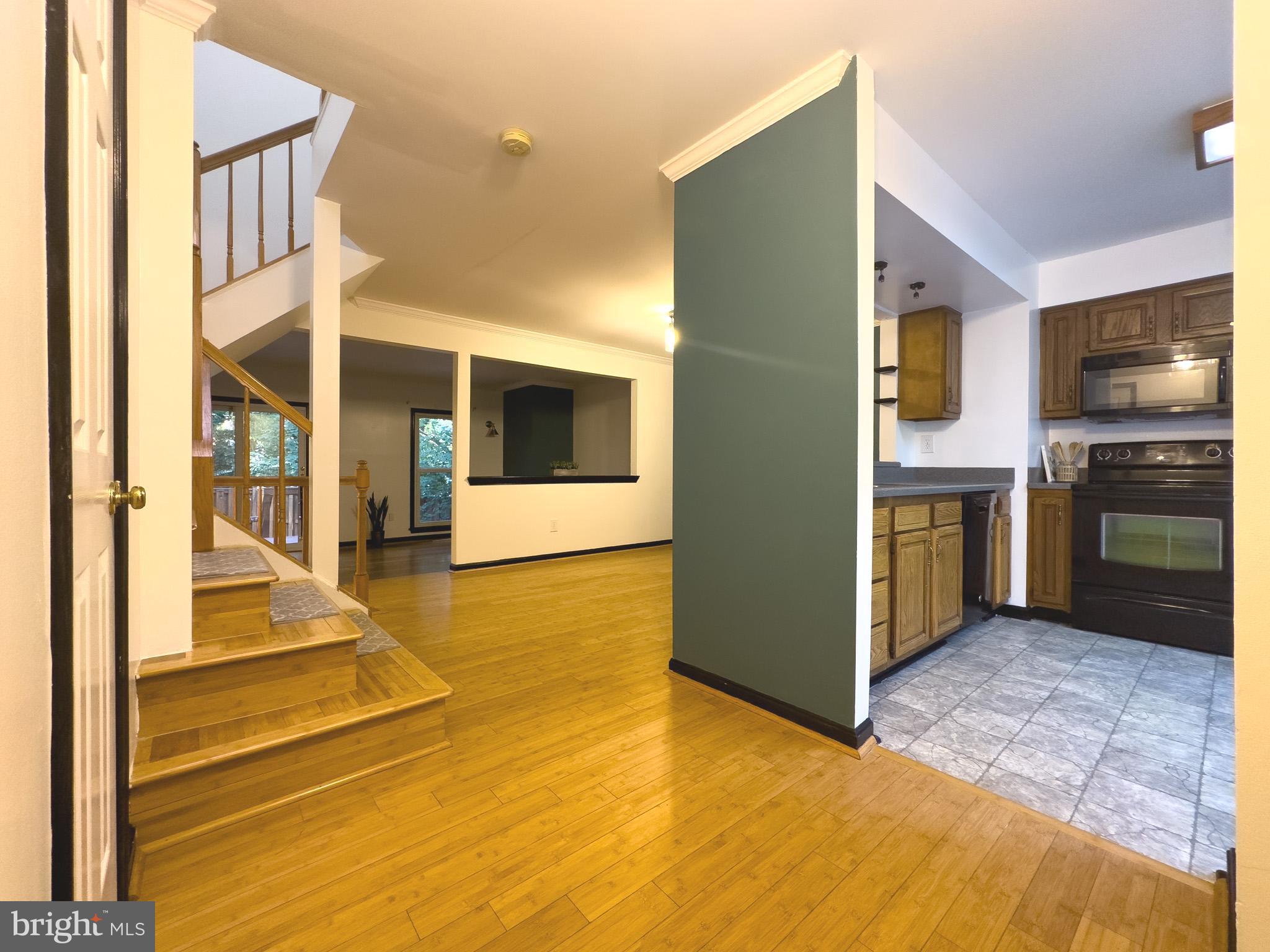 6012 ROCKTON COURT