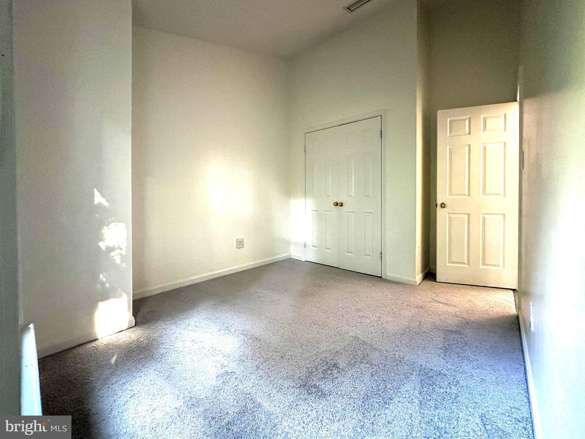 6012 ROCKTON COURT