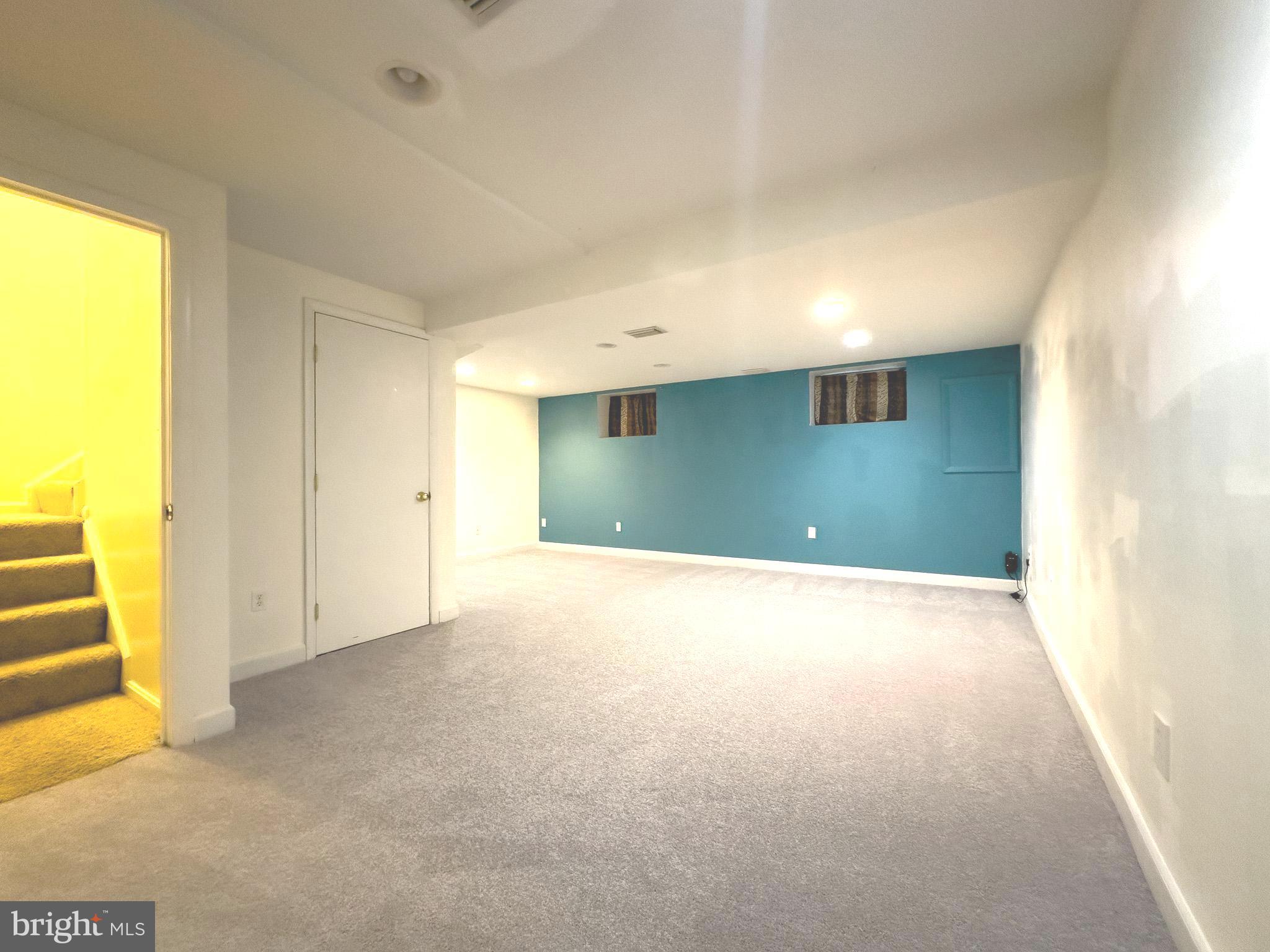 6012 ROCKTON COURT