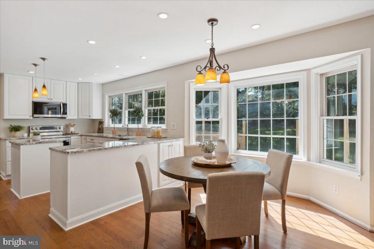 12591 Cross Hollow Ct