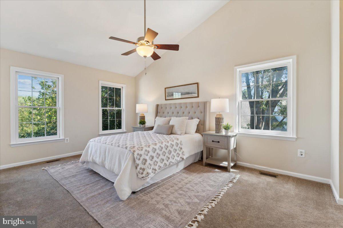 12591 Cross Hollow Ct