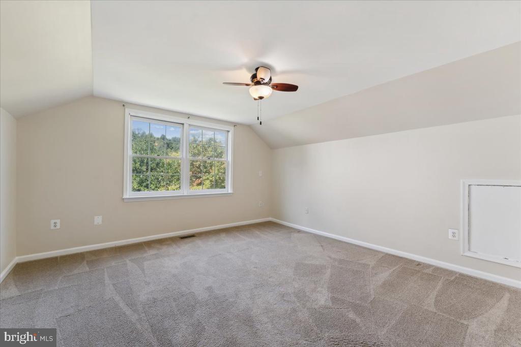 12591 Cross Hollow Ct