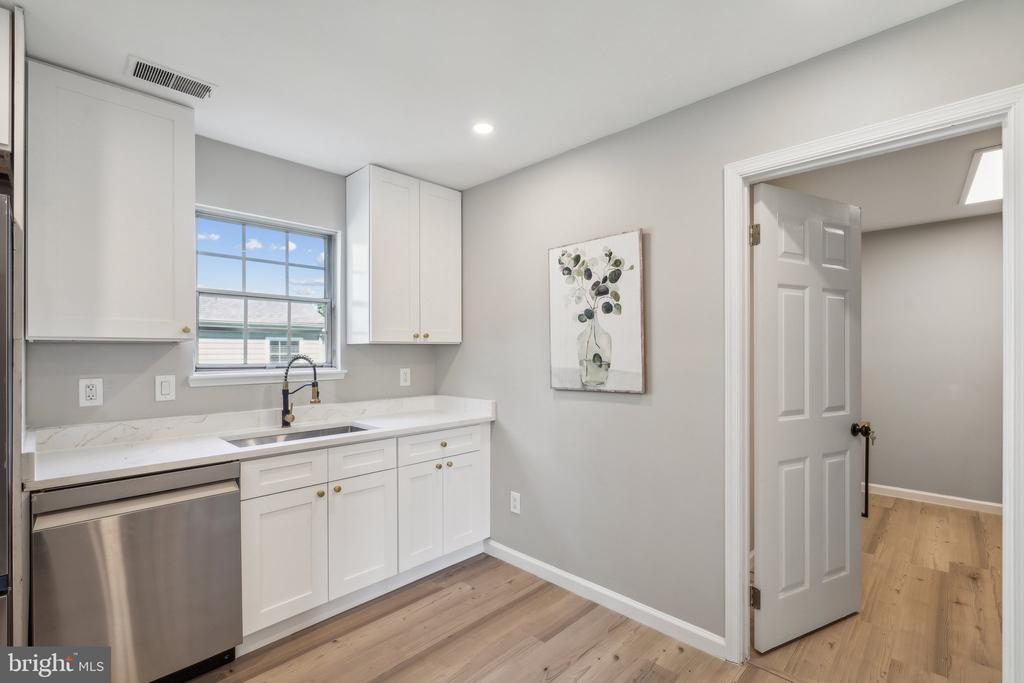13512 Apple Barrel Ct