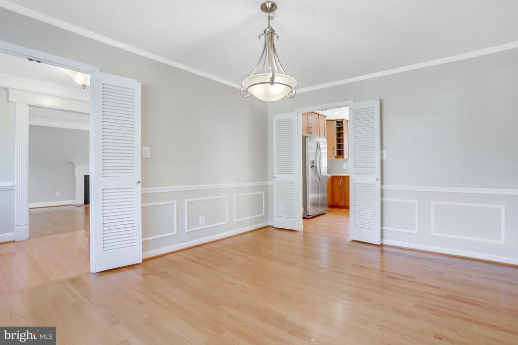 7224 VAN NESS CT