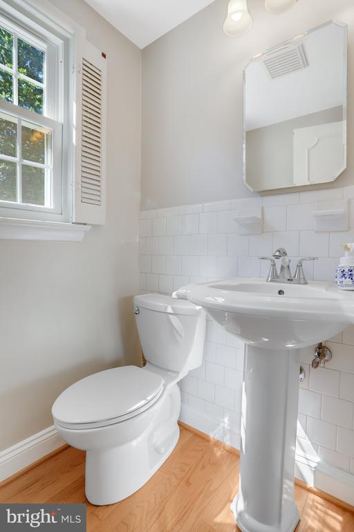 7224 VAN NESS CT