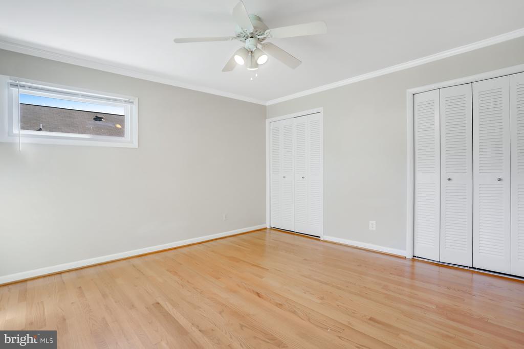 7224 VAN NESS CT
