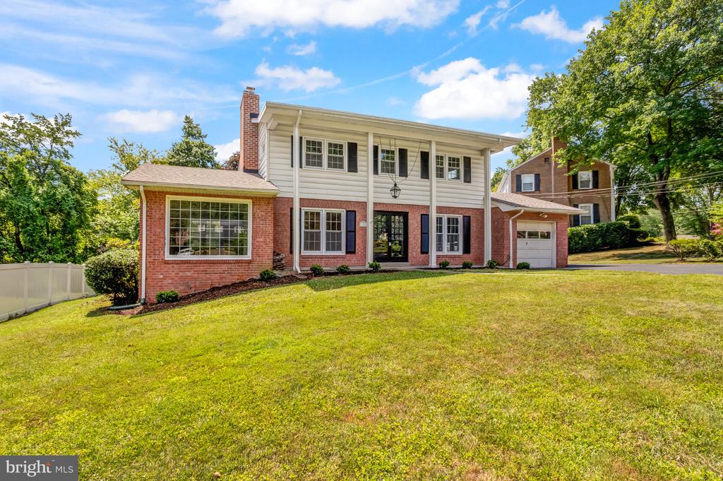 7224 VAN NESS CT