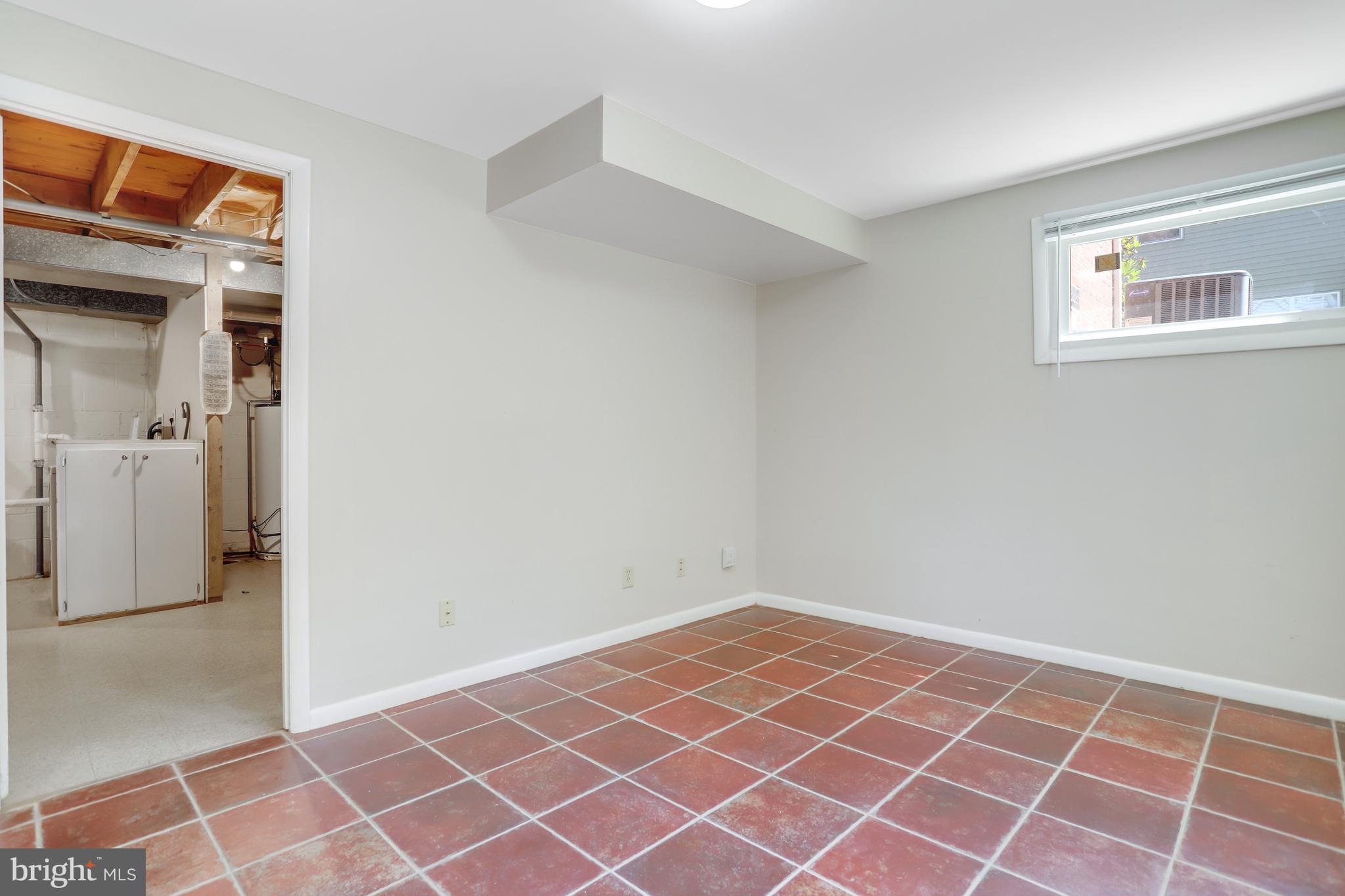 7224 VAN NESS CT