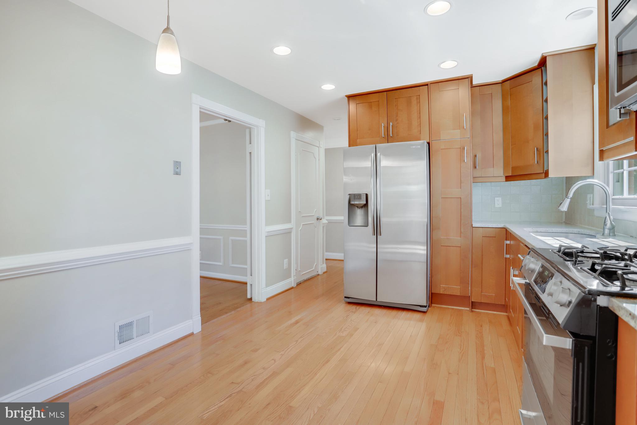 7224 VAN NESS CT