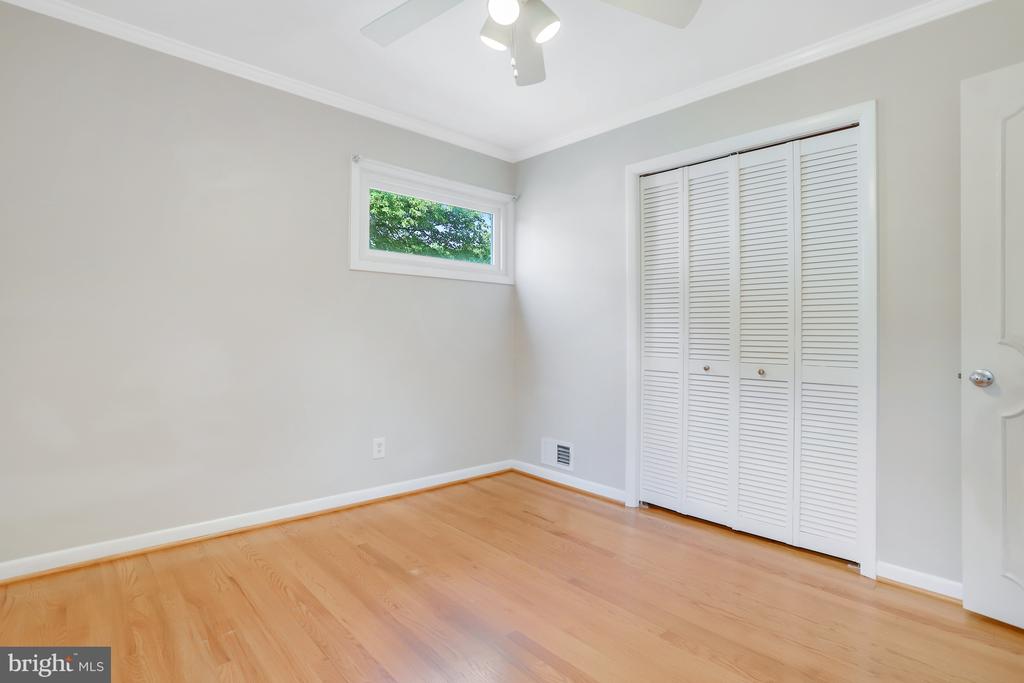 7224 VAN NESS CT