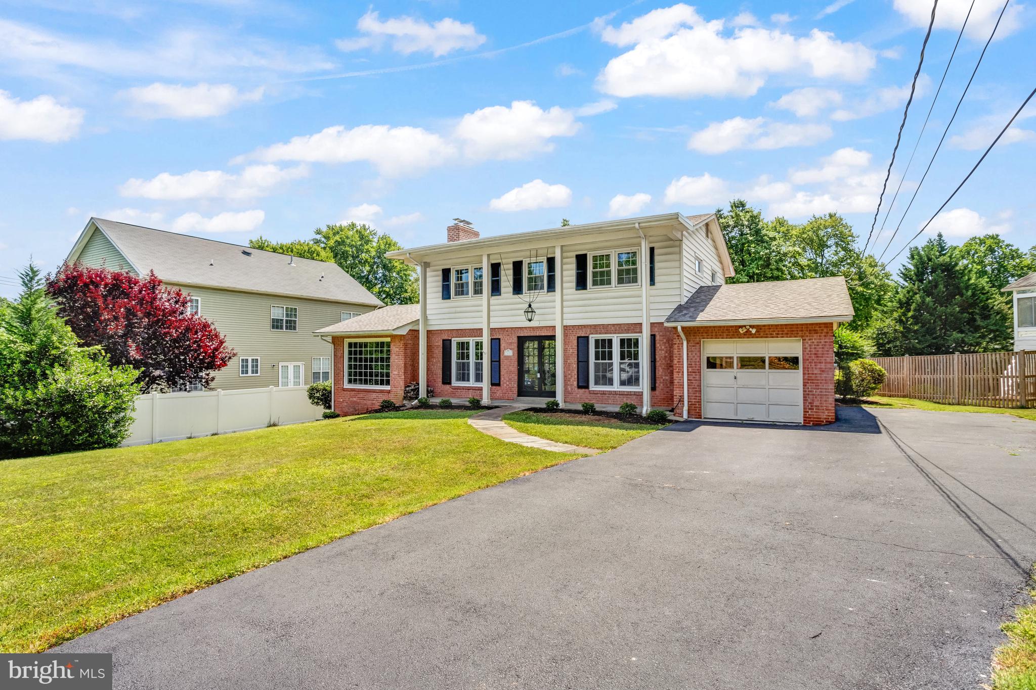 7224 VAN NESS CT