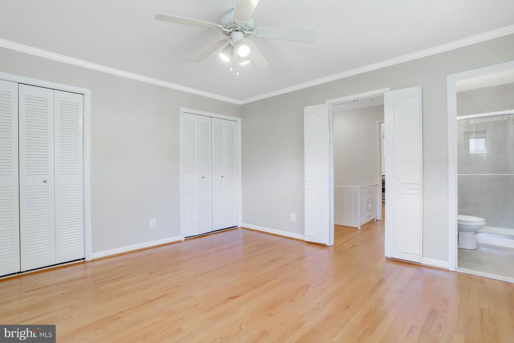 7224 VAN NESS CT
