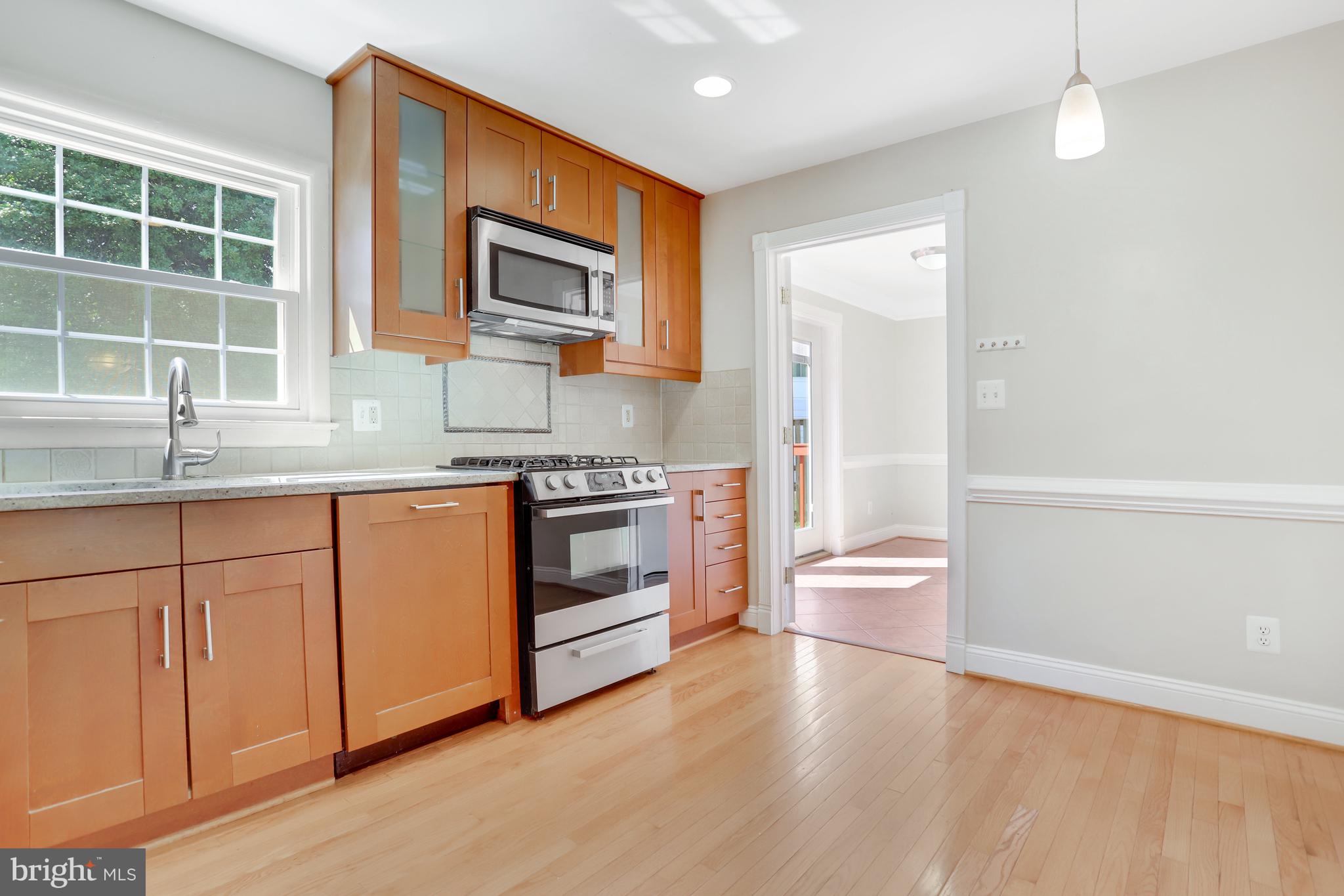 7224 VAN NESS CT
