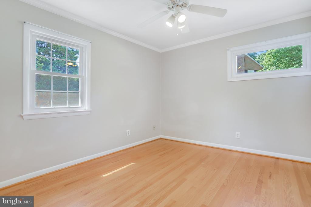 7224 VAN NESS CT