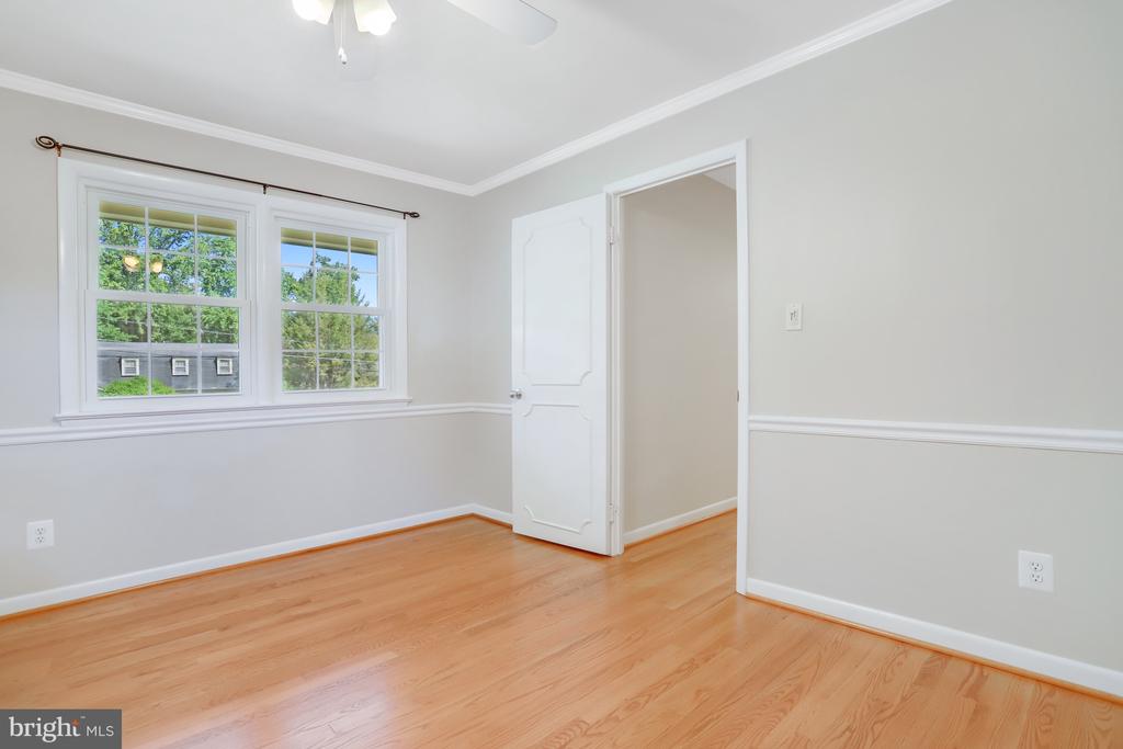 7224 VAN NESS CT