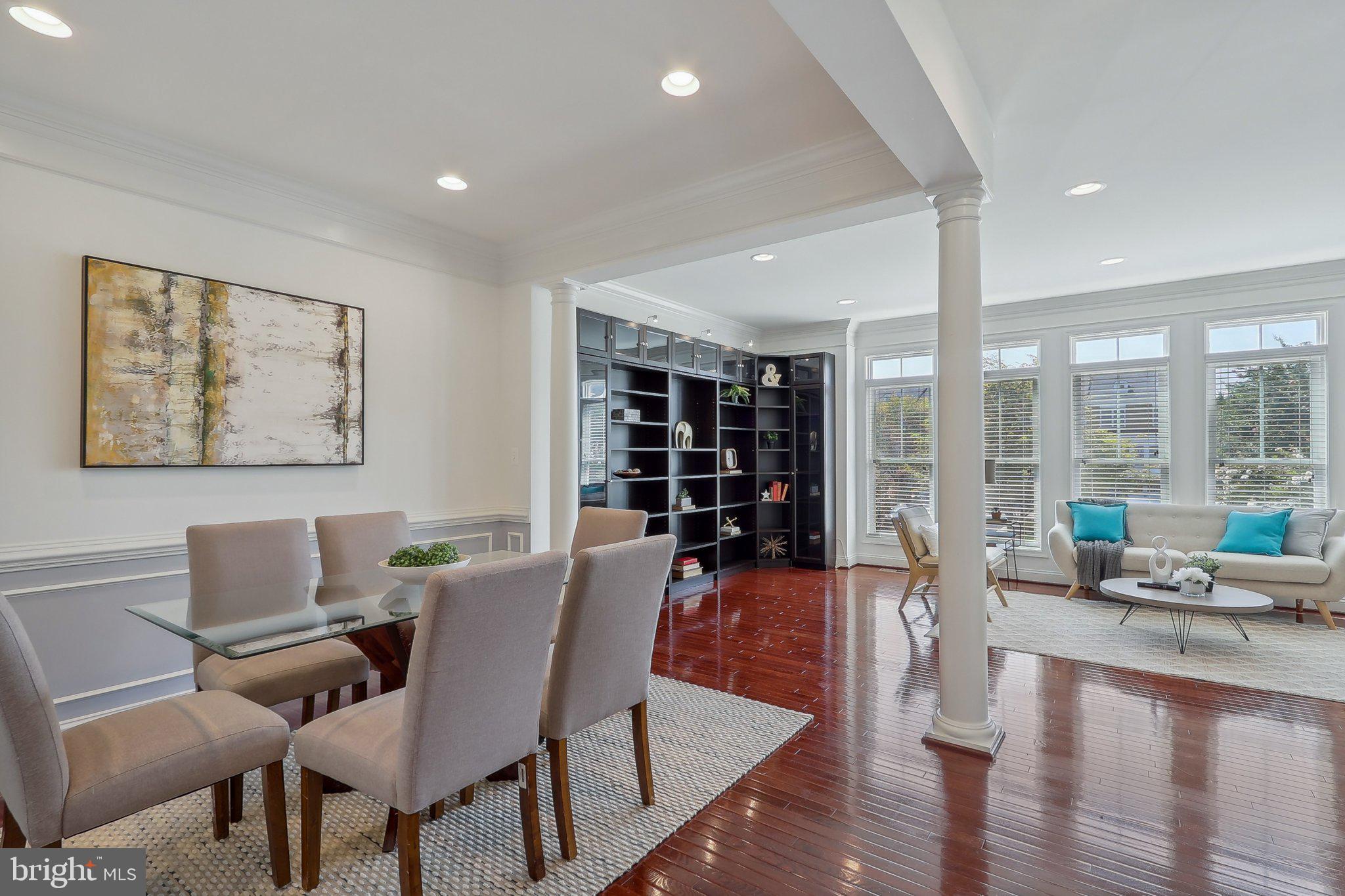 519 Hollingsworth Ter