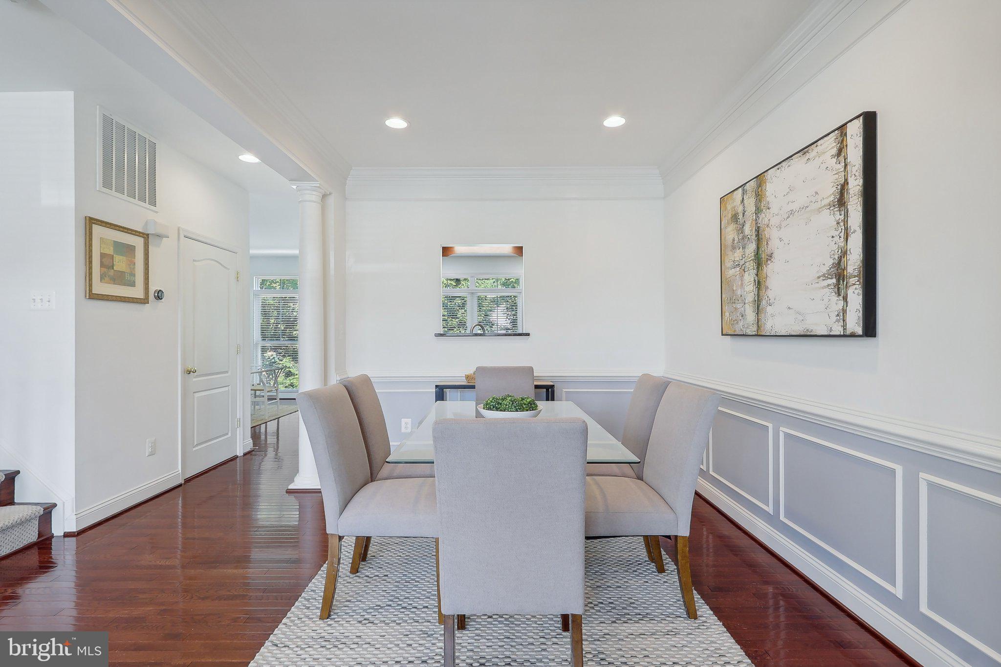 519 Hollingsworth Ter