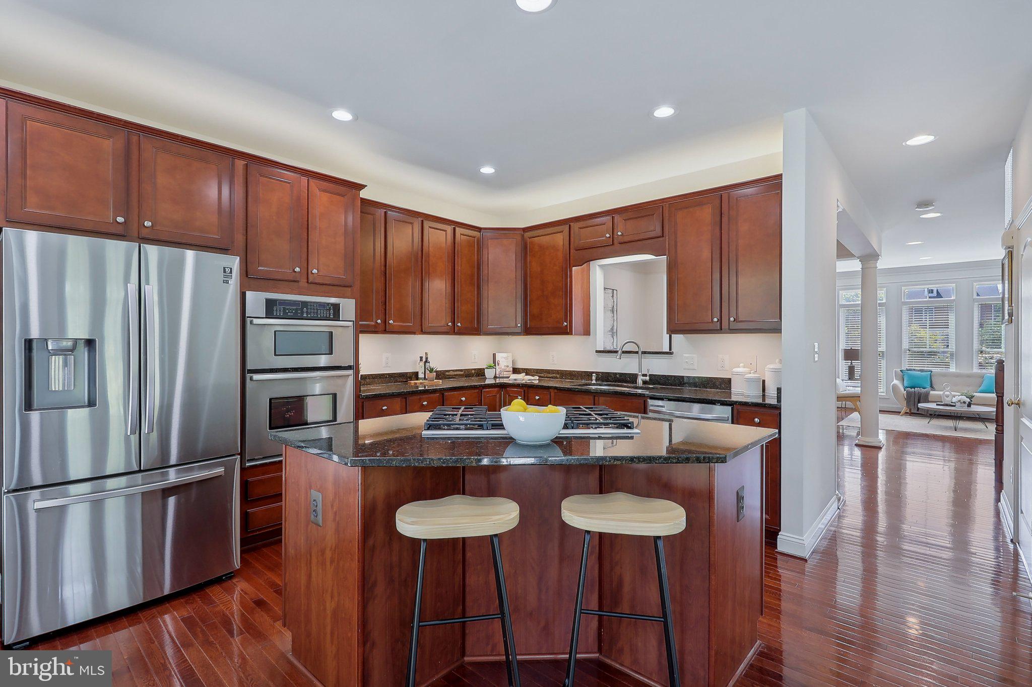 519 Hollingsworth Ter