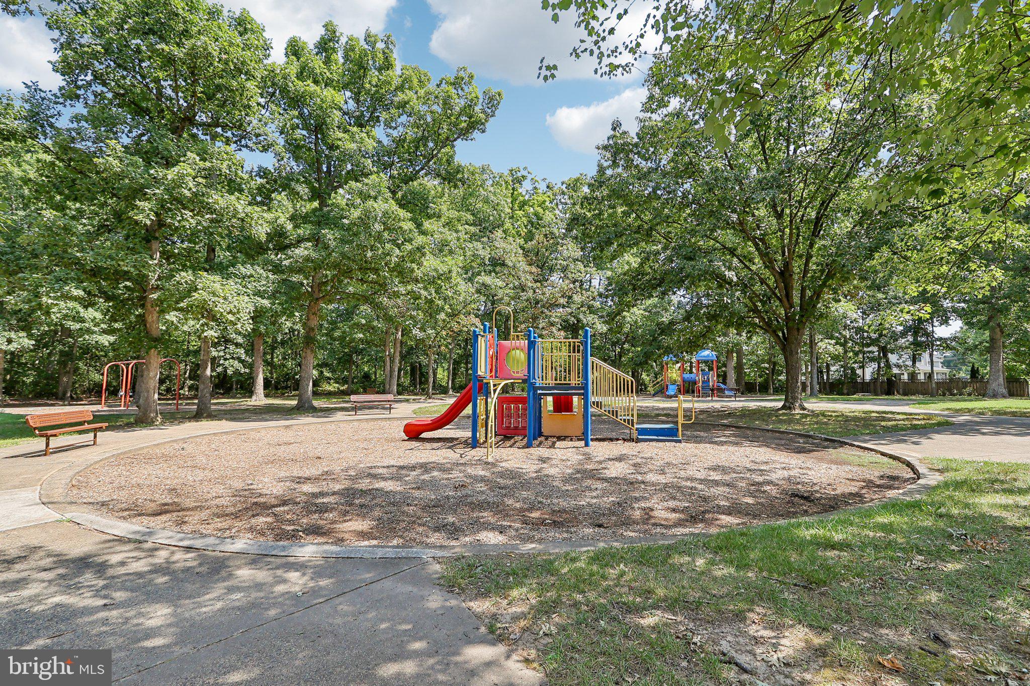 519 Hollingsworth Ter