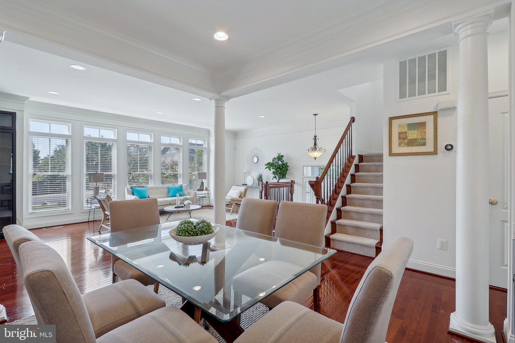 519 Hollingsworth Ter