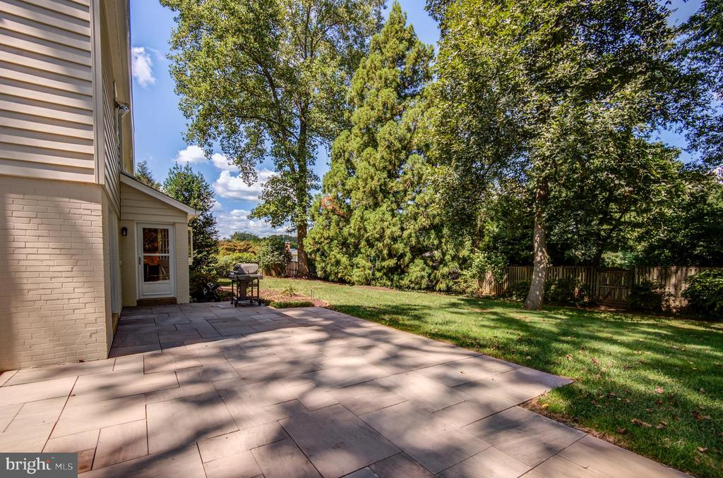 2500 E Meredith Dr