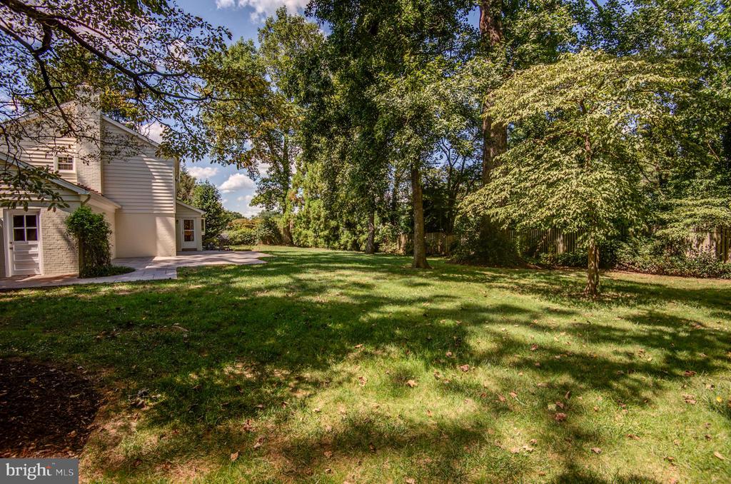 2500 E Meredith Dr