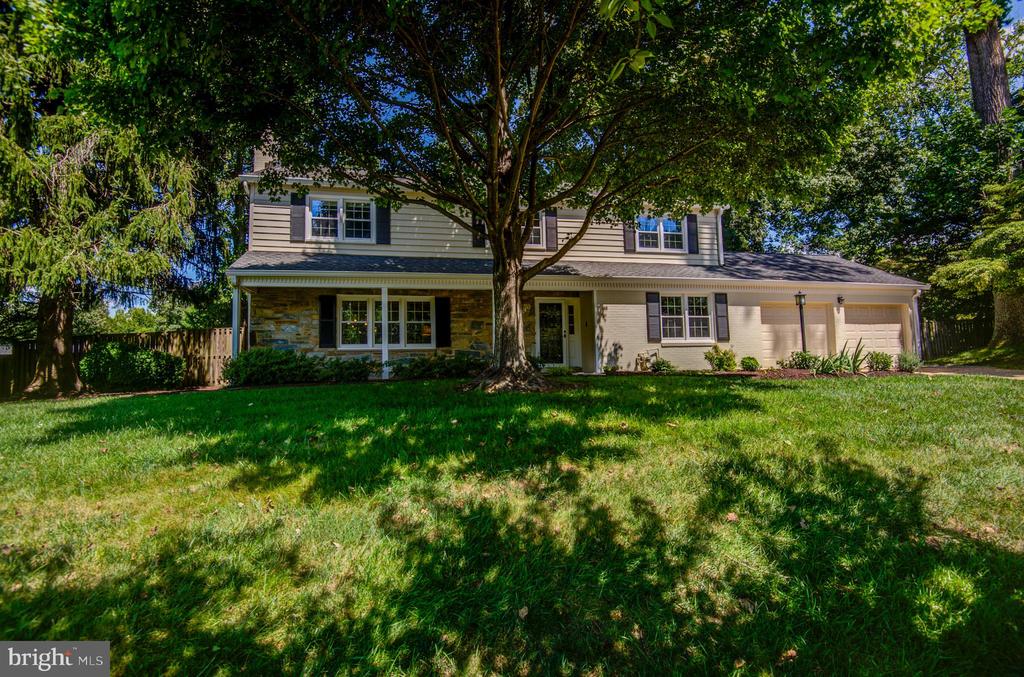 2500 E Meredith Dr