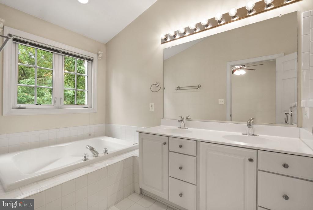 6635 Debra Lu Way
