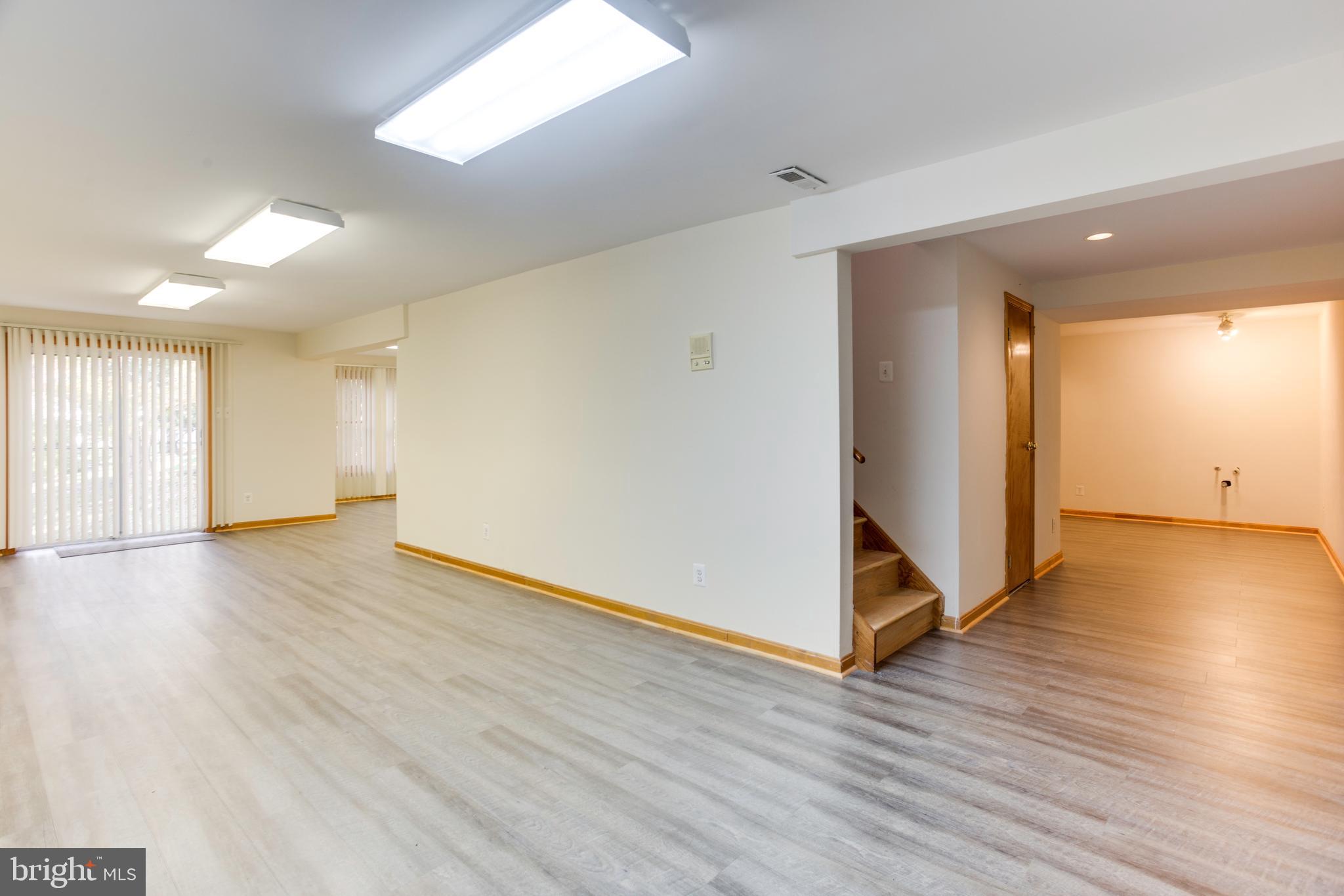2100 ROBIN WAY CT