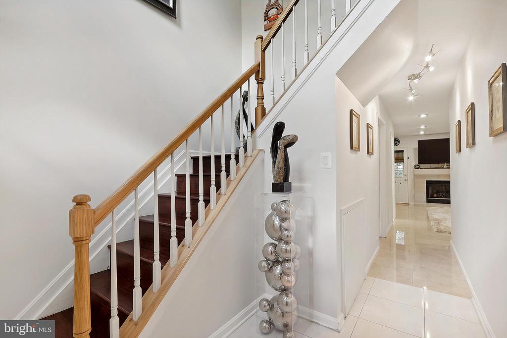 2490 Clover Field Cir