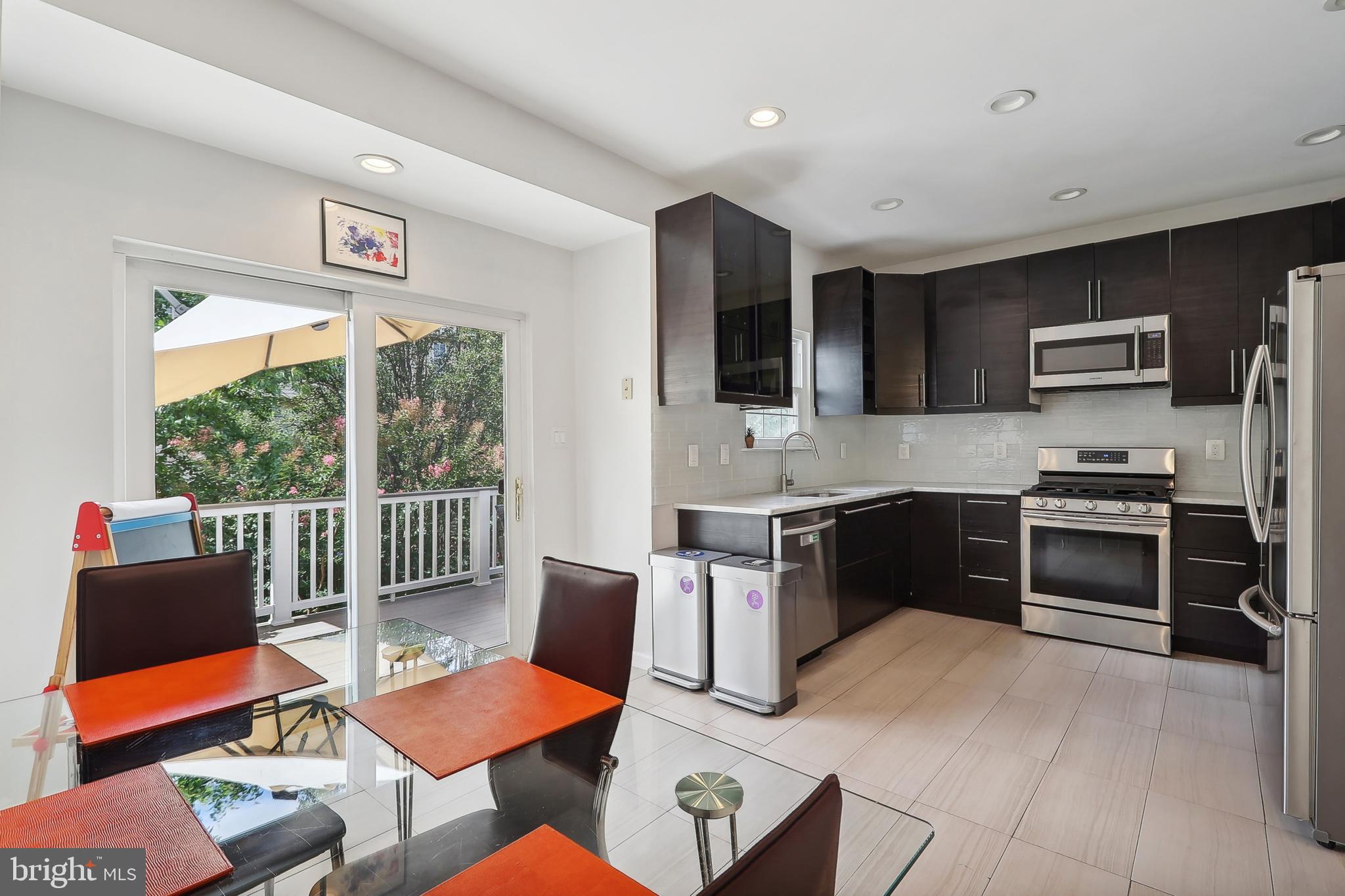 2490 Clover Field Cir