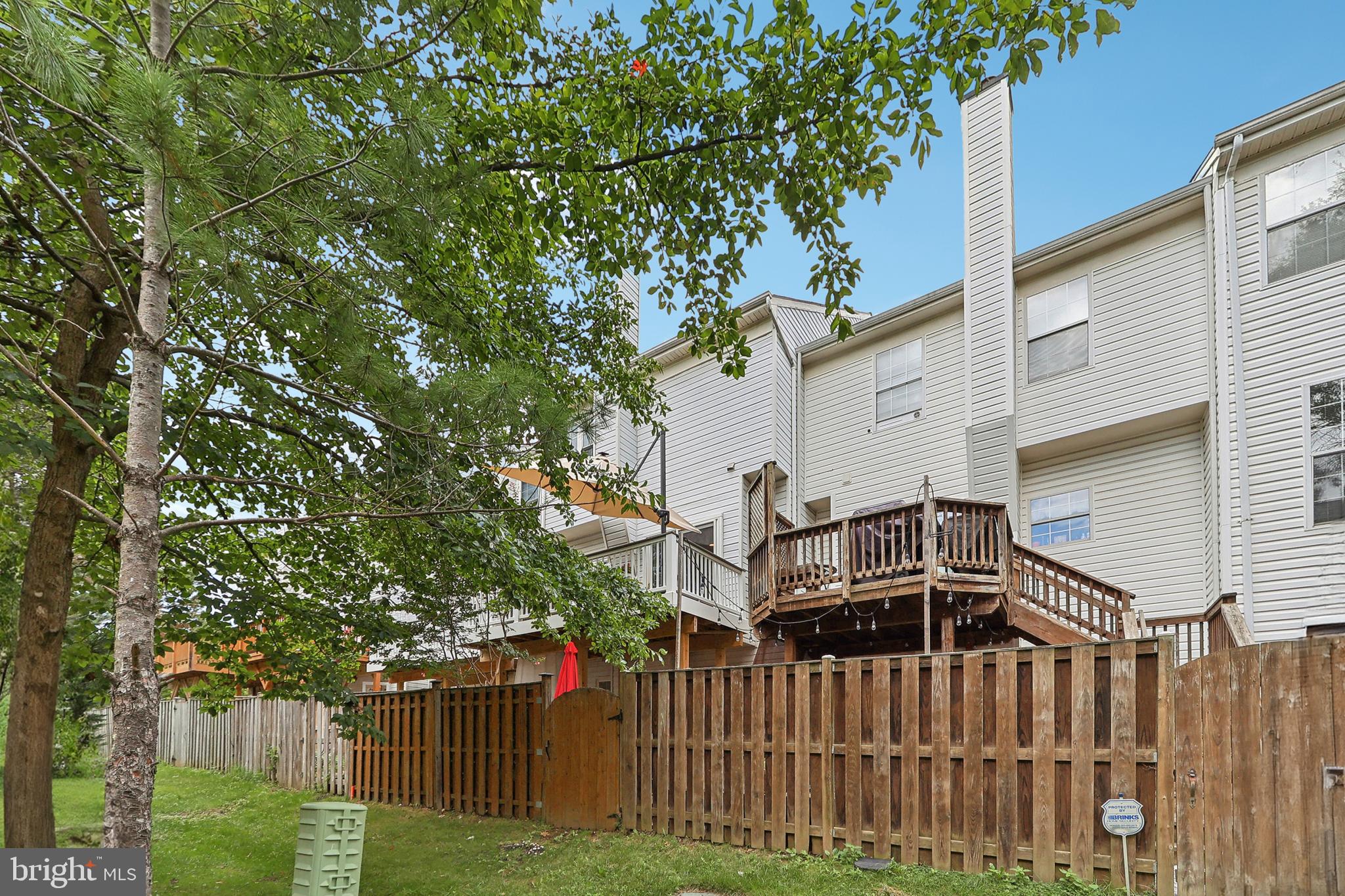 2490 Clover Field Cir